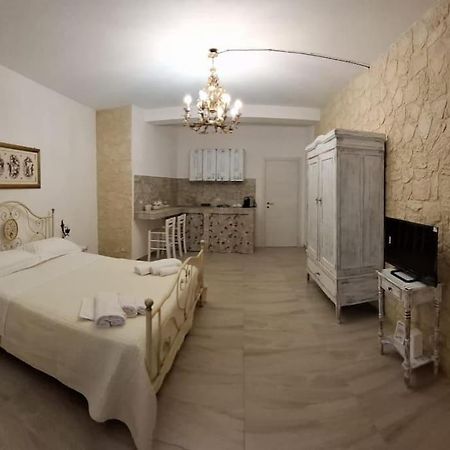 Casa Vacanze Vico Minaudo CTA Exterior foto